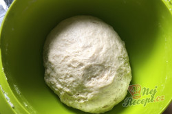 Příprava receptu Mini záviny z bílého jogurtu s makovou náplní, krok 4