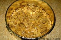 Příprava receptu Slaný dort s houbami, mletým masem a sýrem, krok 6