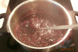 Příprava receptu Jogurtové knedlíky s ovocnou omáčkou, krok 2