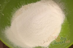 Příprava receptu Kokosové kostky z jednoho vajíčka, které zmizí z plechu rychlostí blesku, krok 5