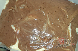 Příprava receptu Obrácený švestkový koláč s krémem ze zakysané smetany, krok 2