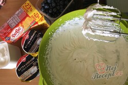Příprava receptu Tvarohový nepečený cheesecake s borůvkami na plechu, krok 2