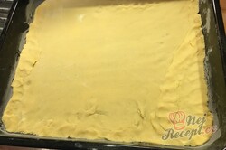 Příprava receptu Makový koláč se strouhaným jablkem a bílkovou peřinkou, krok 5