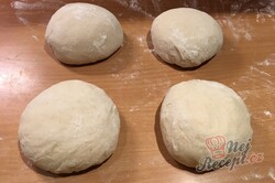 Příprava receptu Chlebové placky se sýrem a semínky, krok 3