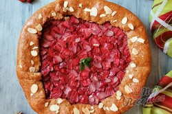 Příprava receptu Jahodová galetka – koláč z tvarohového těsta plný jahod, krok 1
