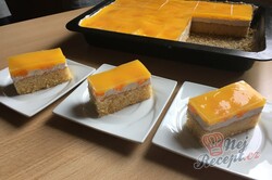 Příprava receptu Pravý smetanový zákusek s kousky mandarinek a mandarinkovým želé, krok 11