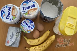 Příprava receptu Banánový cheesecake s polevou z lesního ovoce, krok 3