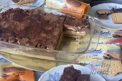 Příprava receptu Nepečené karamelovo-čokoládové řezy se sušenkami, krok 10