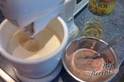 Příprava receptu Výborné jogurtové řezy s ovocem, krok 2