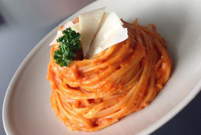 Recept Tomatový krém se špagetami a parmezánem