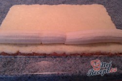 Příprava receptu Roláda z dortových oplatek, krok 10