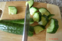 Příprava receptu Zeleninový salát s balkánem, krok 1