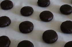 Příprava receptu Kakaové sušenky s arašídovým krémem, krok 4