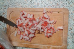 Příprava receptu Salát s krabími tyčinkami a rýžovými nudlemi, krok 4