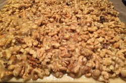Příprava receptu Fenomenální medové řezy s ořechy, krok 7