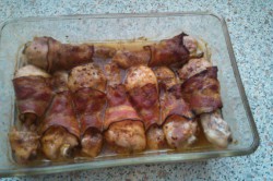 Příprava receptu Kuřecí paličky se slaninou, krok 1