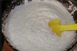 Příprava receptu Kokosové řezy se žloutkovým krémem, krok 3