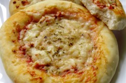Příprava receptu Mini pizzy z kynutého těsta bez kynutí, krok 4