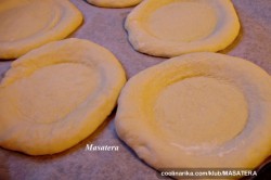 Příprava receptu Mini pizzy z kynutého těsta bez kynutí, krok 1