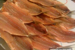 Příprava receptu Smažené sardinky v těstíčku, krok 1