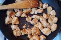 Příprava receptu Tortily plněné kuřecím masem a zeleninou, krok 5