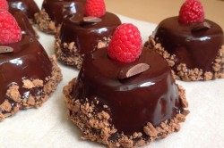 Příprava receptu Malinovo-čokoládové pěnové dortíky, krok 6