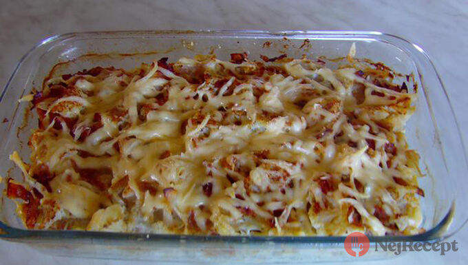 Recept Zapékaný karfiol se šunkou a sýrem
