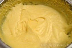 Příprava receptu Oříškové řezy se žloutkovým krémem, krok 4