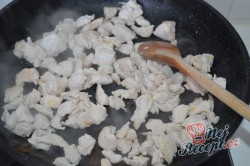 Příprava receptu Zapečené těstoviny (gnocchi) s kuřecím masem a hlívou ústřičnou, krok 1
