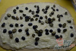 Příprava receptu Šneci s vanilkovým pudinkem a borůvkami, krok 5