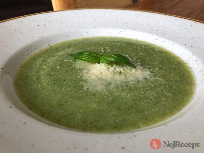 Recept Brokolicová polévka i pro gurmány