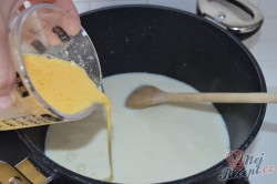 Příprava receptu Kynuté povidlové knedlíky s vanilkovou omáčkou, krok 4