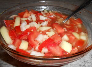 Recept Rajčatový salát s cibulí